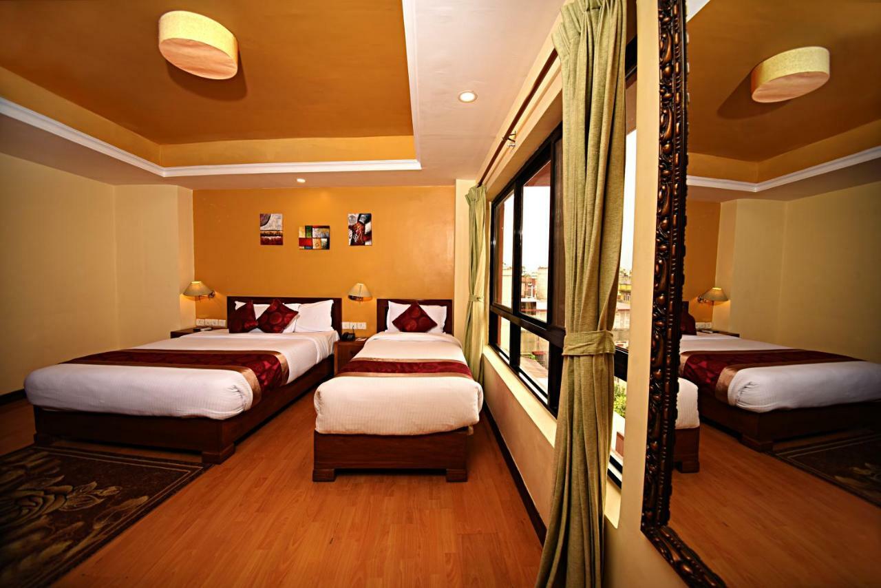 Dom Himalaya Hotel Kathmandu Exterior photo