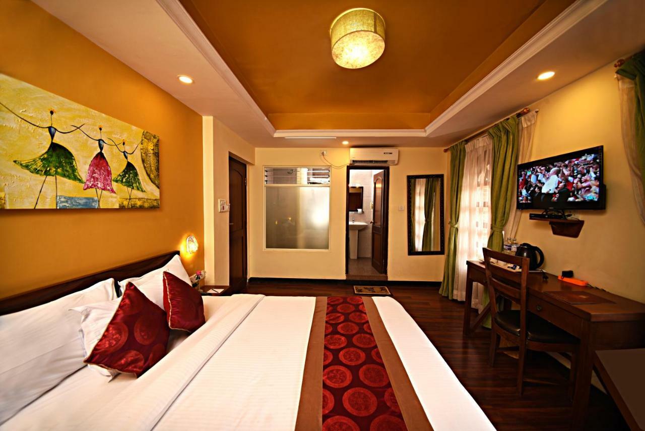 Dom Himalaya Hotel Kathmandu Exterior photo