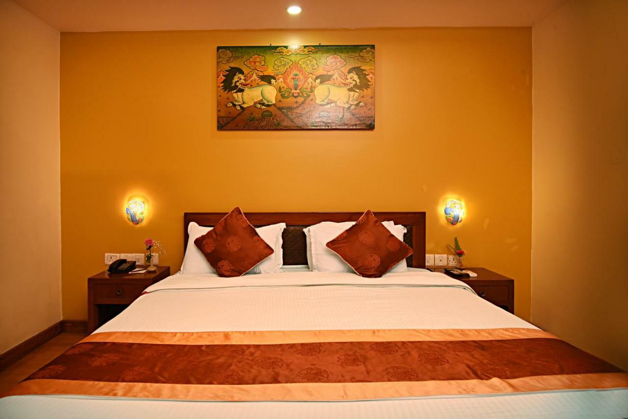 Dom Himalaya Hotel Kathmandu Exterior photo